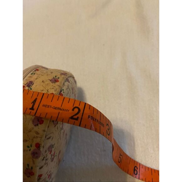 Vintage Floral Travel Sewing Kit Pin Cushion Thread Scissors Accessories Crafts - Picture 10 of 13